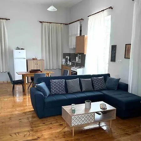 펜션 Messenian Style House With Great Views